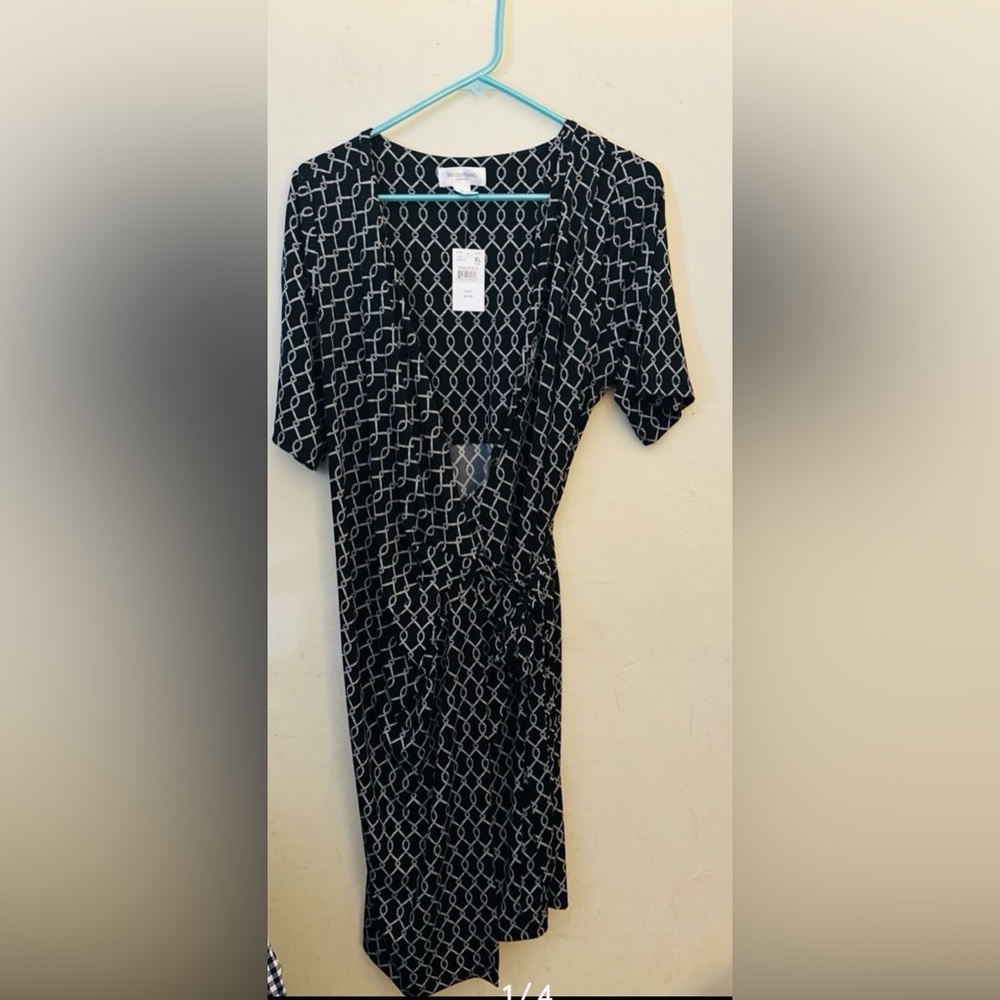 Motherhood Black Geometric Wrap Maternity Dress Color Blue & White